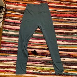 Just don’t wear, little see threw and kind of thin